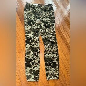 Anthropologie Pilcro Floral Camo Green Corduroy High Rise Skinny Pants Size 28
